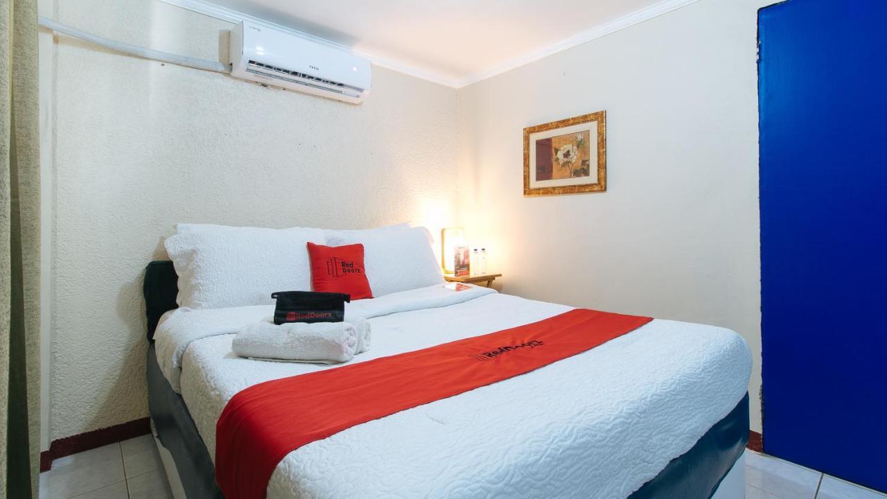 Reddoorz Plus At Lagoon Resort Zambales Olongapo Eksteriør billede