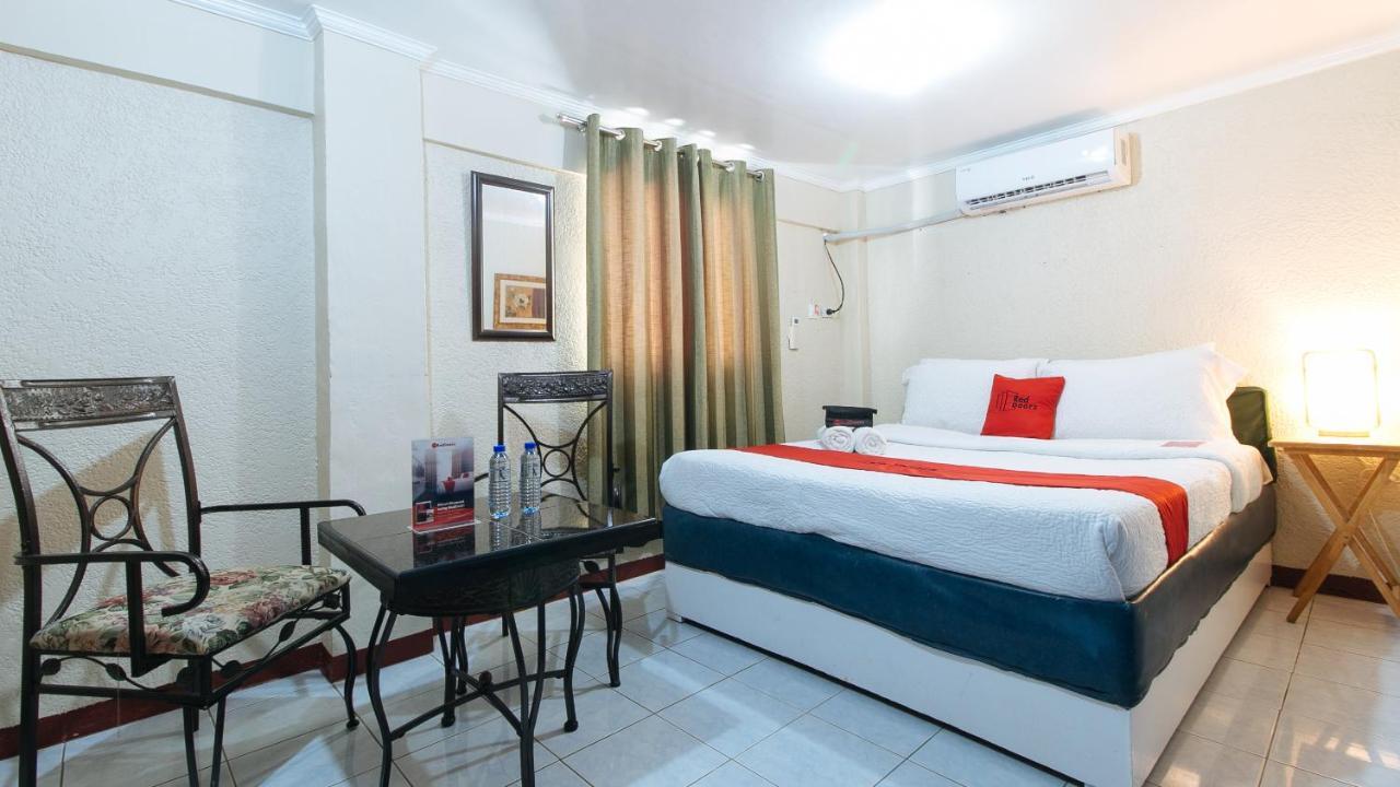 Reddoorz Plus At Lagoon Resort Zambales Olongapo Eksteriør billede